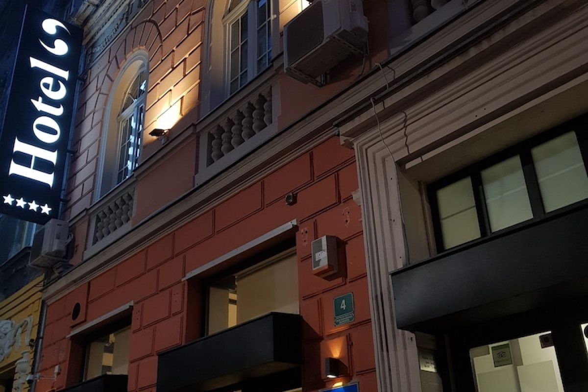 Hotel Story
